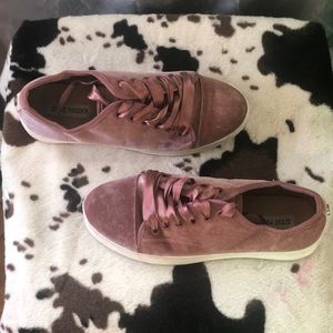 SteveMadden Blush Suede Sneakers
